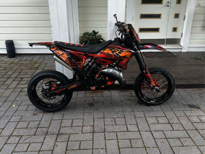 KTM 125