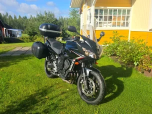 Yamaha FZ6-S