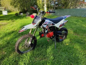 X-Motos Dirt Bike