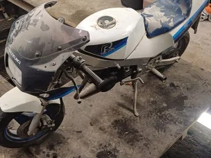 Suzuki R
