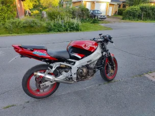 Kawasaki ZX-9R