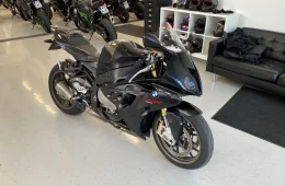 BMW S