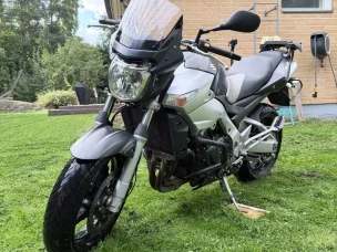 Suzuki GSR