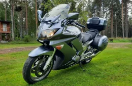 Yamaha FJR