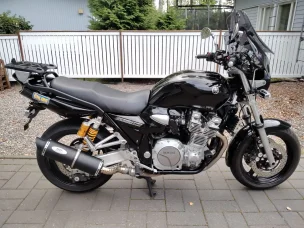 Yamaha XJR