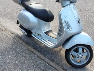Vespa Granturismo
