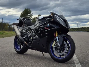 BMW S