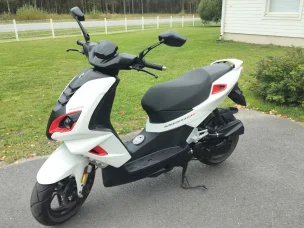 Peugeot Speedfight 4