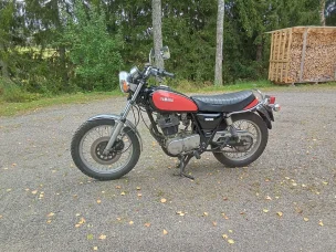 Yamaha SR