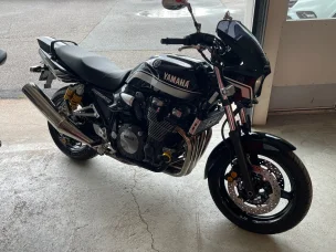 Yamaha XJR