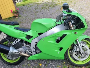 Kawasaki ZRX