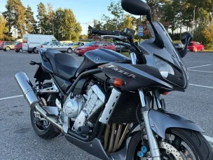 Yamaha FZS