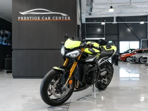Triumph Street Triple