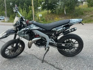 Aprilia SX