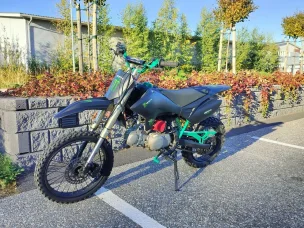 X-Motos Dirt Bike