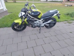 Suzuki SFV 650 Gladius