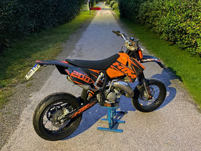 KTM 125