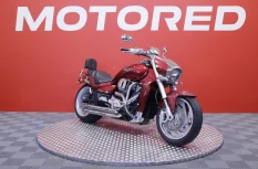 Suzuki Intruder