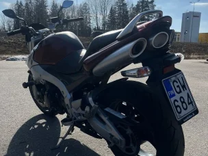 Suzuki GSR