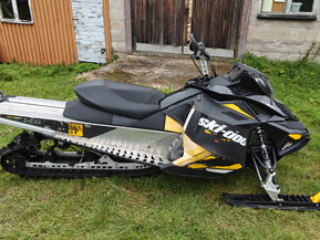 Ski-Doo Summit