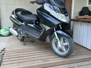 Piaggio X8