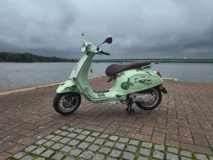 Vespa LX