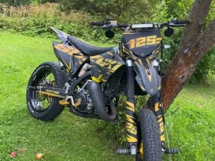 Suzuki RM