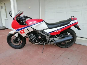 Yamaha FZ