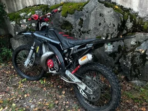 MH Motorcycles YR11 50
