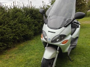 Piaggio X9