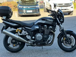 Yamaha XJR