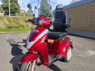 Pyrkijä E400