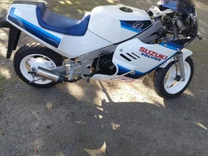 Suzuki R