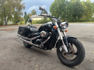 Suzuki Intruder