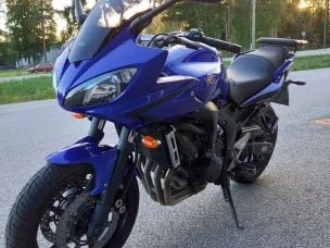 Yamaha FZ6-S