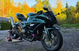 Kawasaki ZX-12R