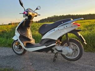 Piaggio Fly