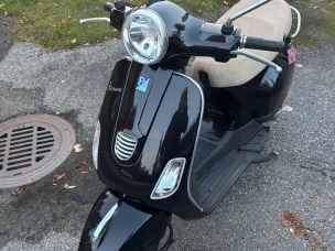 Vespa LX