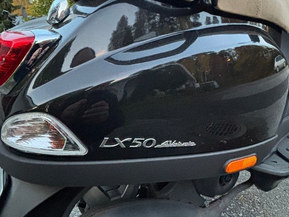 Vespa LX