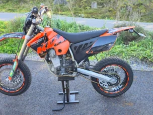 KTM 525