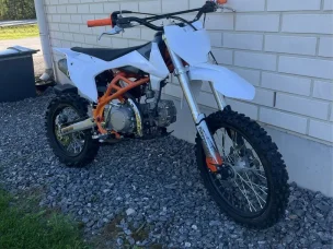 X-Motos Dirt Bike