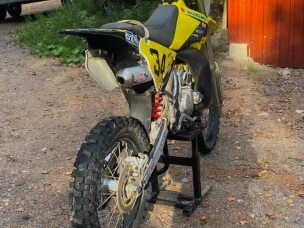 Suzuki RM