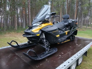 Ski-Doo Expedition