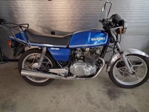 Suzuki GS