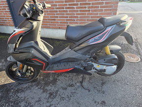 Aprilia SR