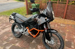 KTM 950