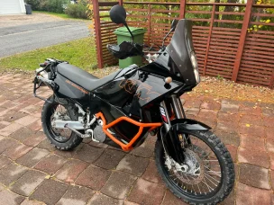 KTM 950