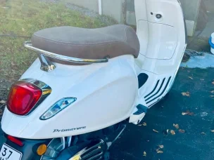 Vespa LX