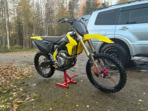 Suzuki RM-Z