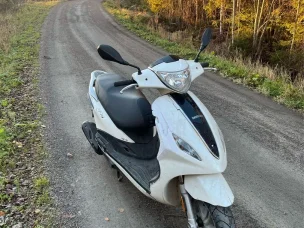 Piaggio Fly